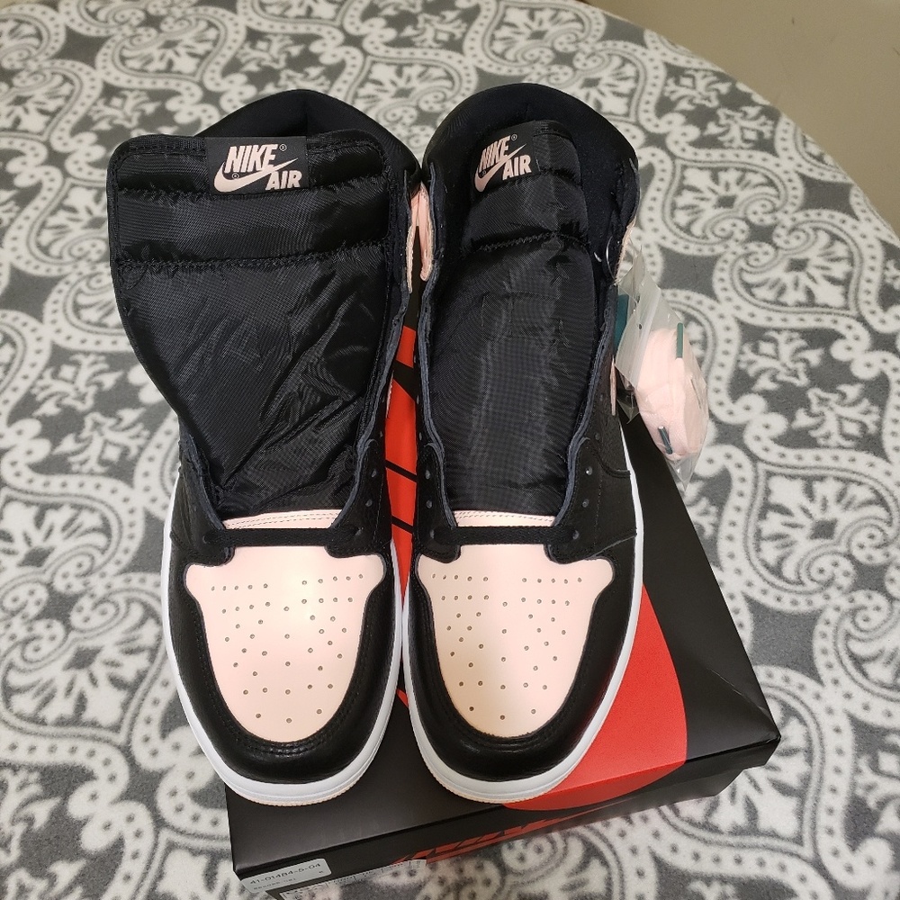 Jordan 1 Retro High Black Crimson Tint